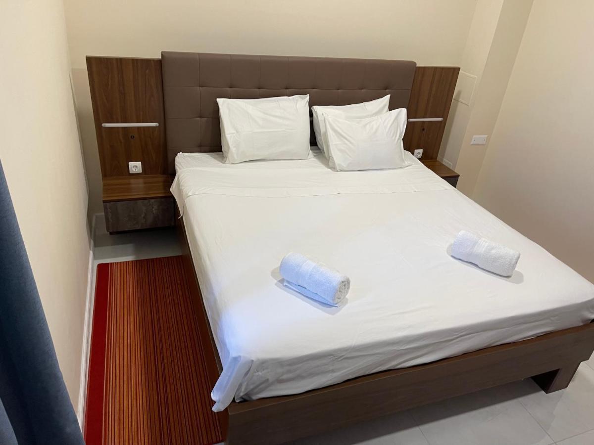 Hotel Livadic & Restaurant Liznjan Luaran gambar