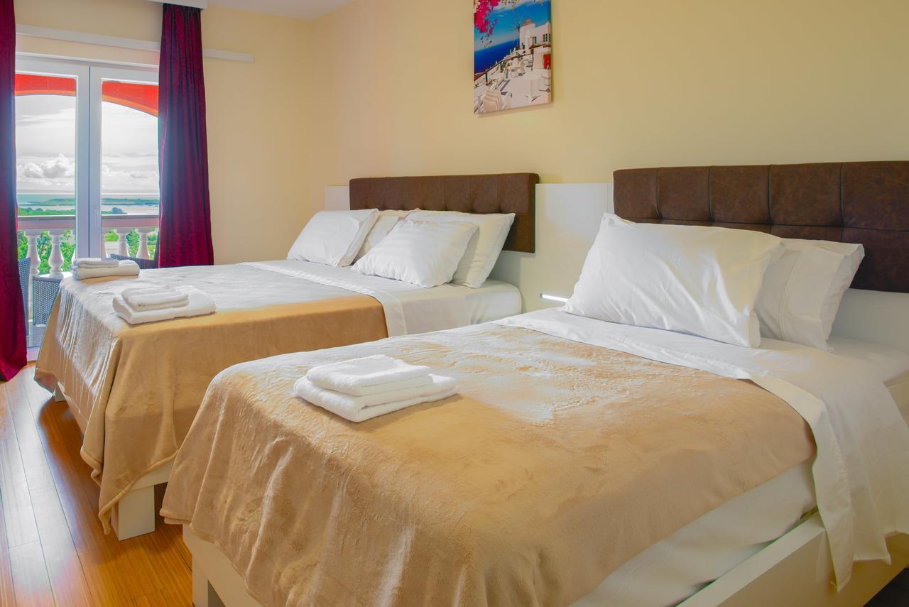 Hotel Livadic & Restaurant Liznjan Luaran gambar