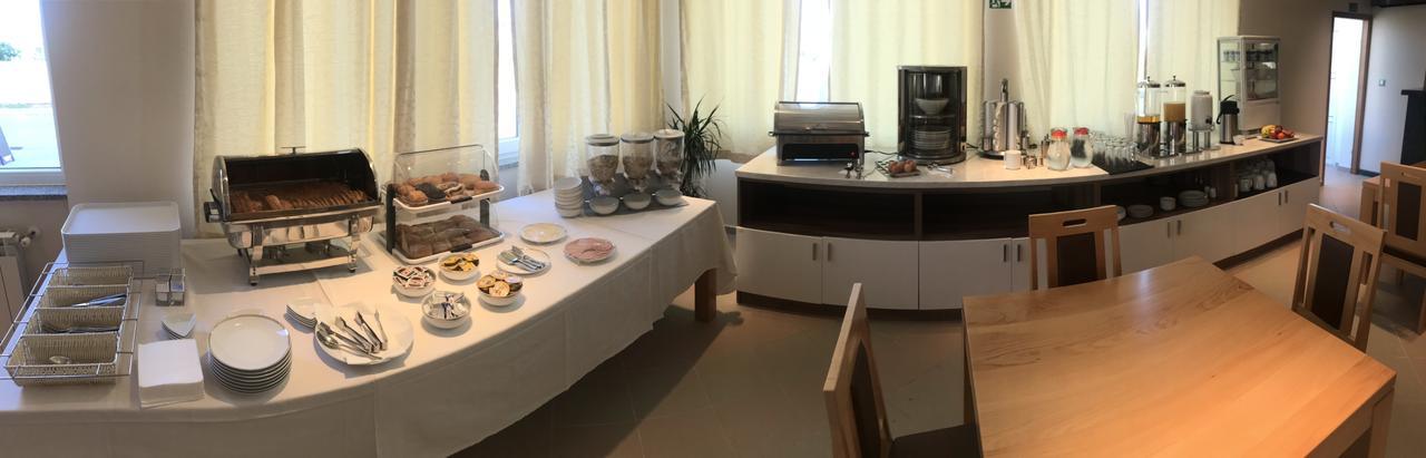 Hotel Livadic & Restaurant Liznjan Luaran gambar