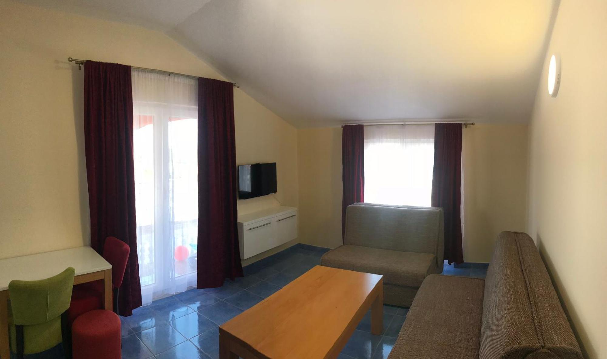 Hotel Livadic & Restaurant Liznjan Luaran gambar