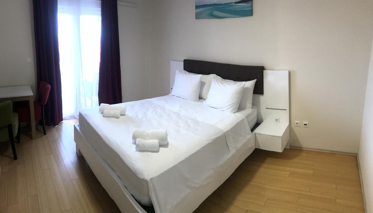 Hotel Livadic & Restaurant Liznjan Luaran gambar