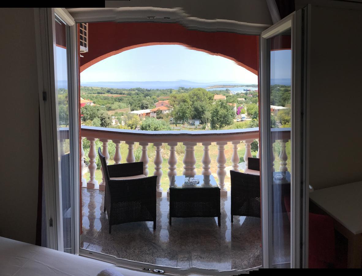 Hotel Livadic & Restaurant Liznjan Luaran gambar