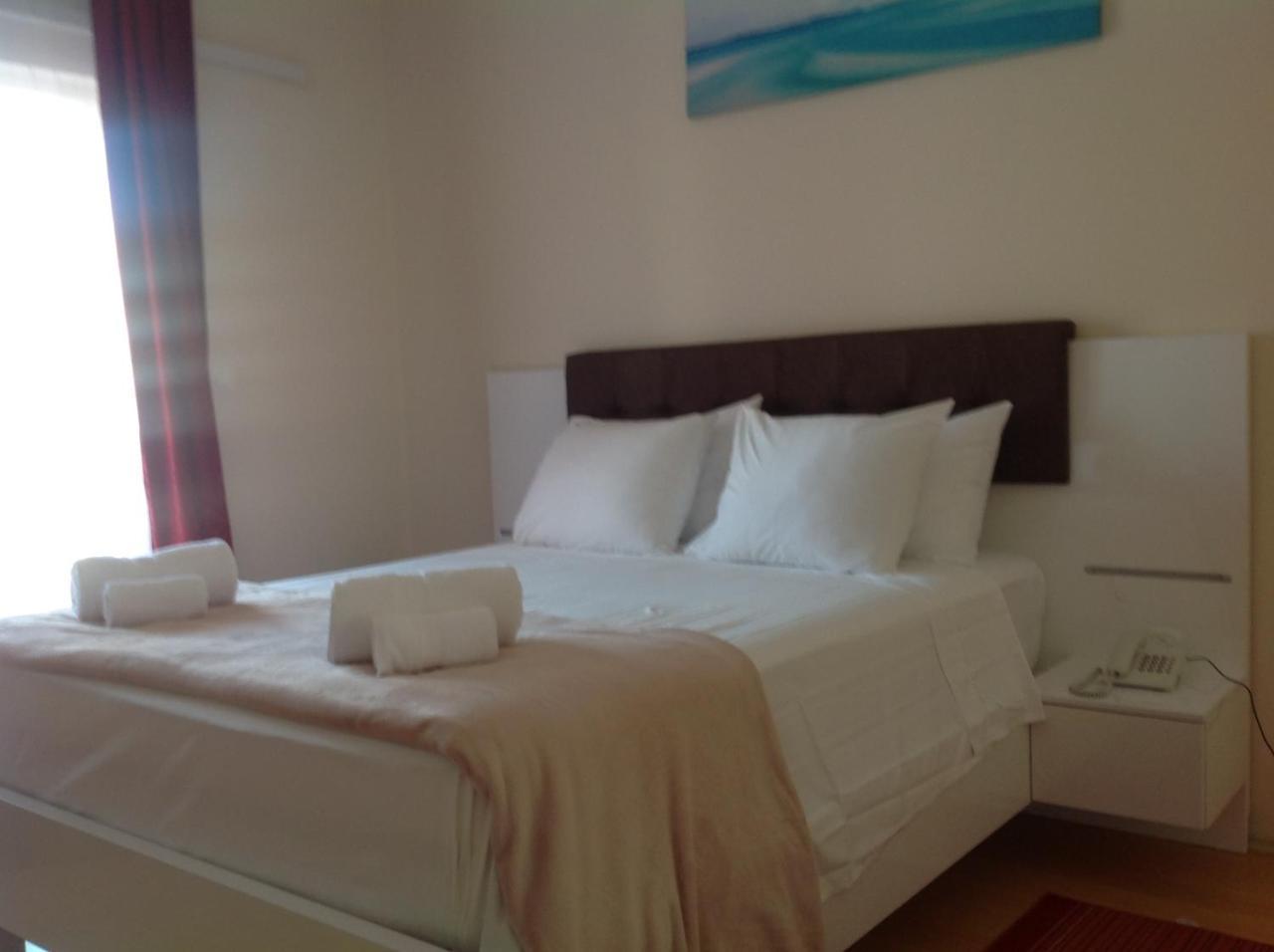 Hotel Livadic & Restaurant Liznjan Luaran gambar