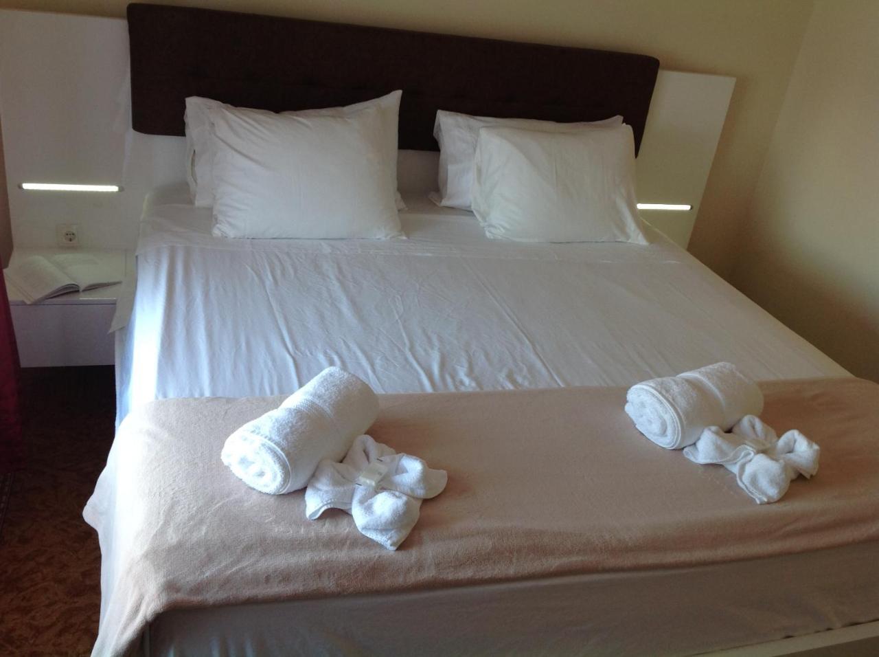 Hotel Livadic & Restaurant Liznjan Luaran gambar