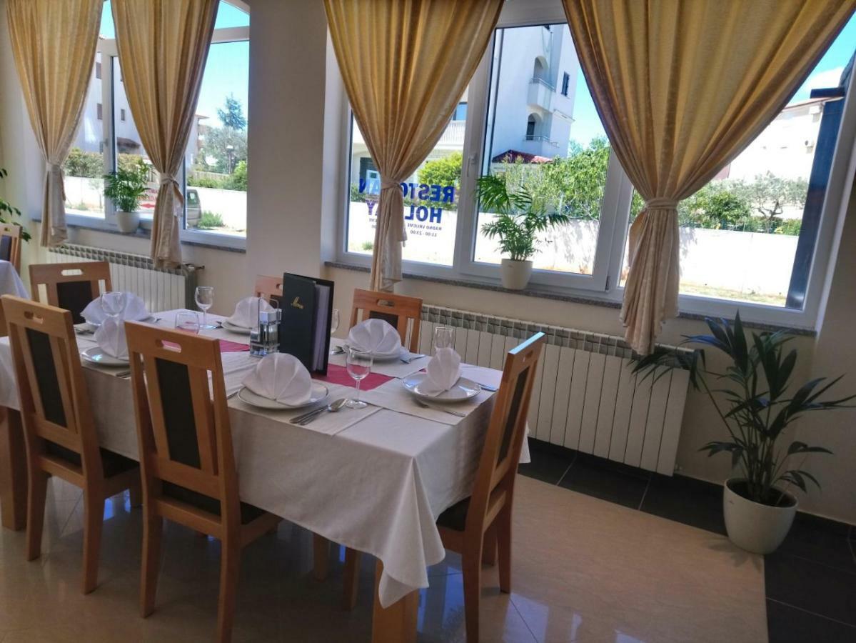 Hotel Livadic & Restaurant Liznjan Luaran gambar
